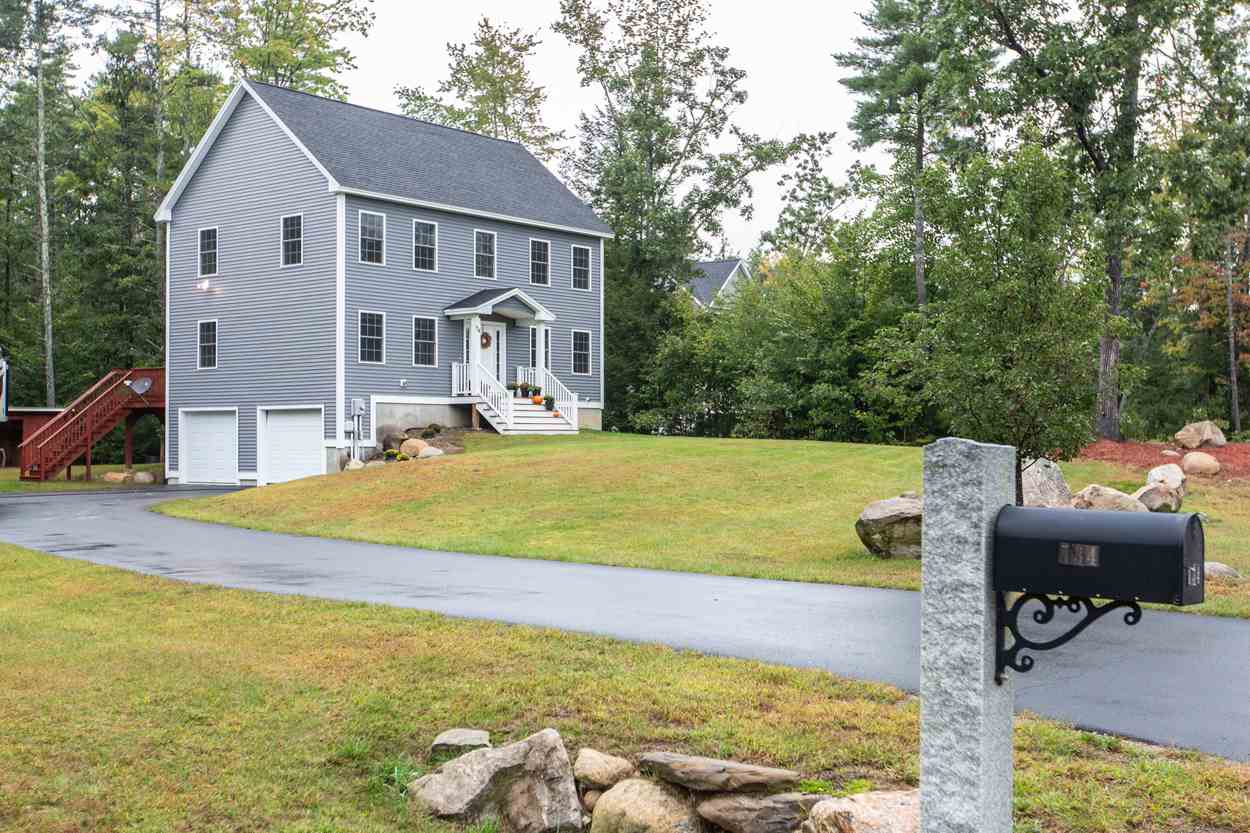 134 Spaulding Road Fremont, NH 03044 - Photo 2 of 38