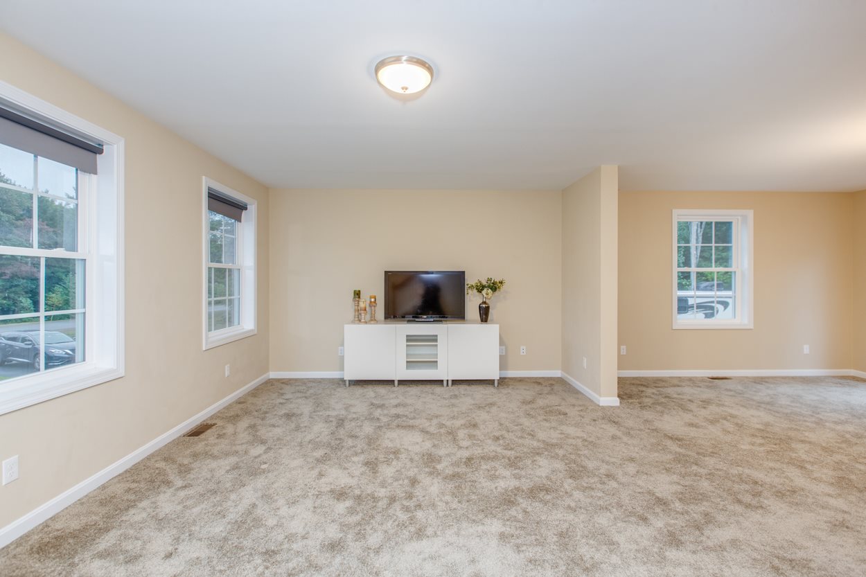 134 Spaulding Road Fremont, NH 03044 - Photo 7 of 38