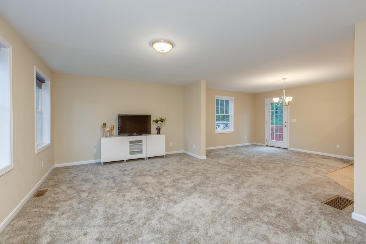 134 Spaulding Road Fremont, NH 03044 - Photo 8 of 38