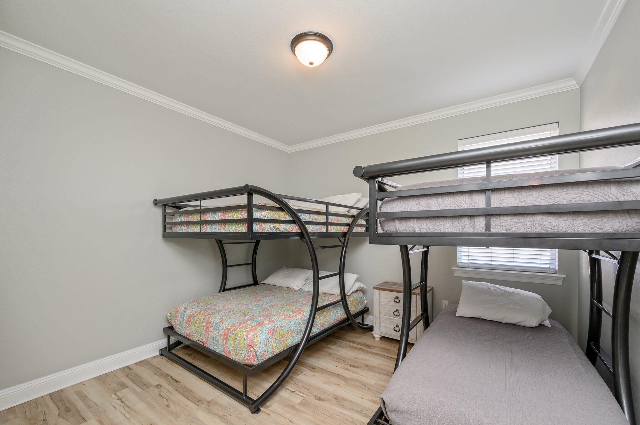 223 Grand Key Loop East Destin, FL 32541 - Photo 35 of 75 2nd Level Bunk Room