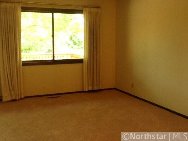 10714 Cavell Road Bloomington, MN 55438 - Photo 2 of 5