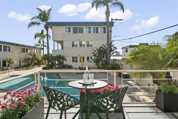 $952,500 | 3920 Riviera Drive, Unit A, San Diego, CA 92109