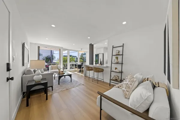 $952,500 | 3920 Riviera Drive, Unit A, San Diego, CA 92109