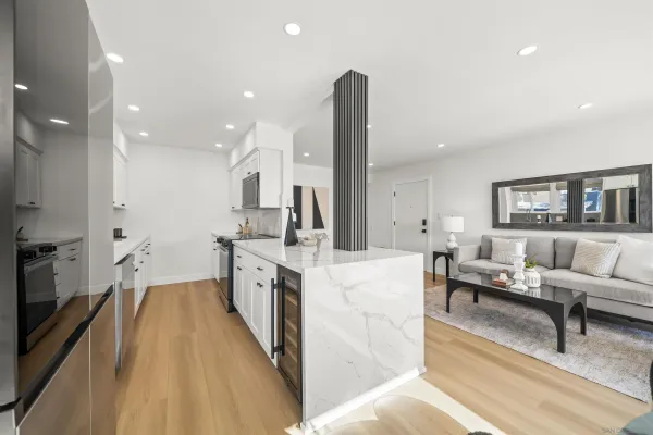 $952,500 | 3920 Riviera Drive, Unit A, San Diego, CA 92109