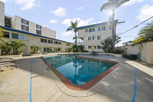 $952,500 | 3920 Riviera Drive, Unit A, San Diego, CA 92109