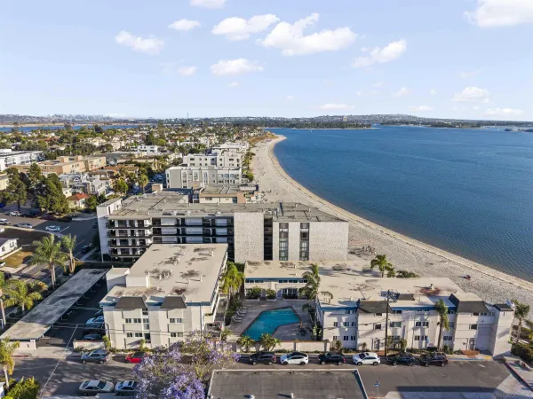 $952,500 | 3920 Riviera Drive, Unit A, San Diego, CA 92109