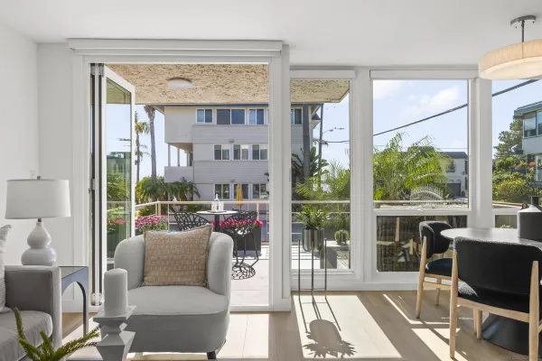 $952,500 | 3920 Riviera Drive, Unit A, San Diego, CA 92109