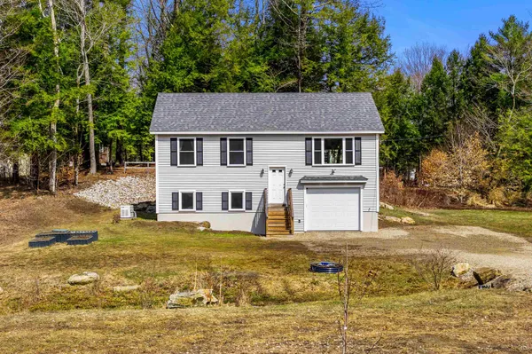 $425,000 | 38 Peacham Road, Barnstead, NH 03225