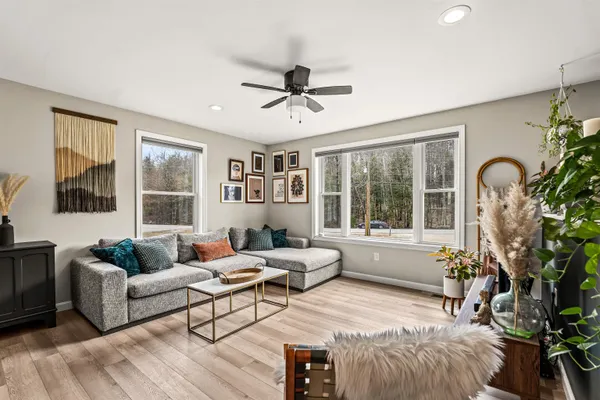 $425,000 | 38 Peacham Road, Barnstead, NH 03225