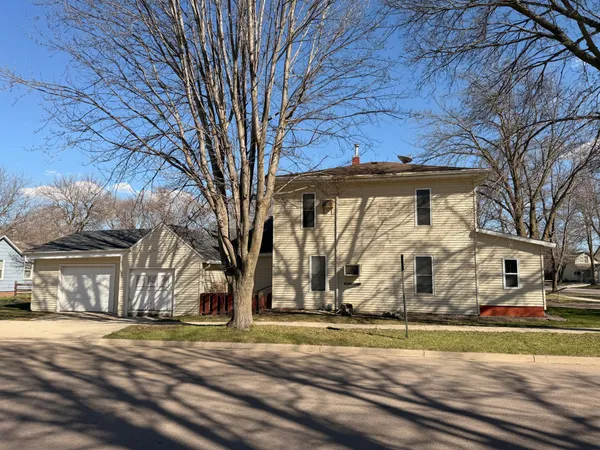 $70,000 | 384 Rowland Street, Tracy, MN 56175