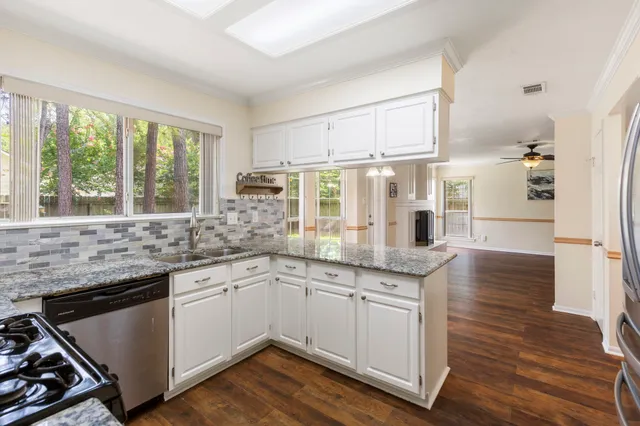 $439,000 | 34 Sweetdream Place, The Woodlands, TX 77381