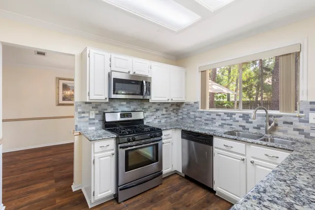 $439,000 | 34 Sweetdream Place, The Woodlands, TX 77381