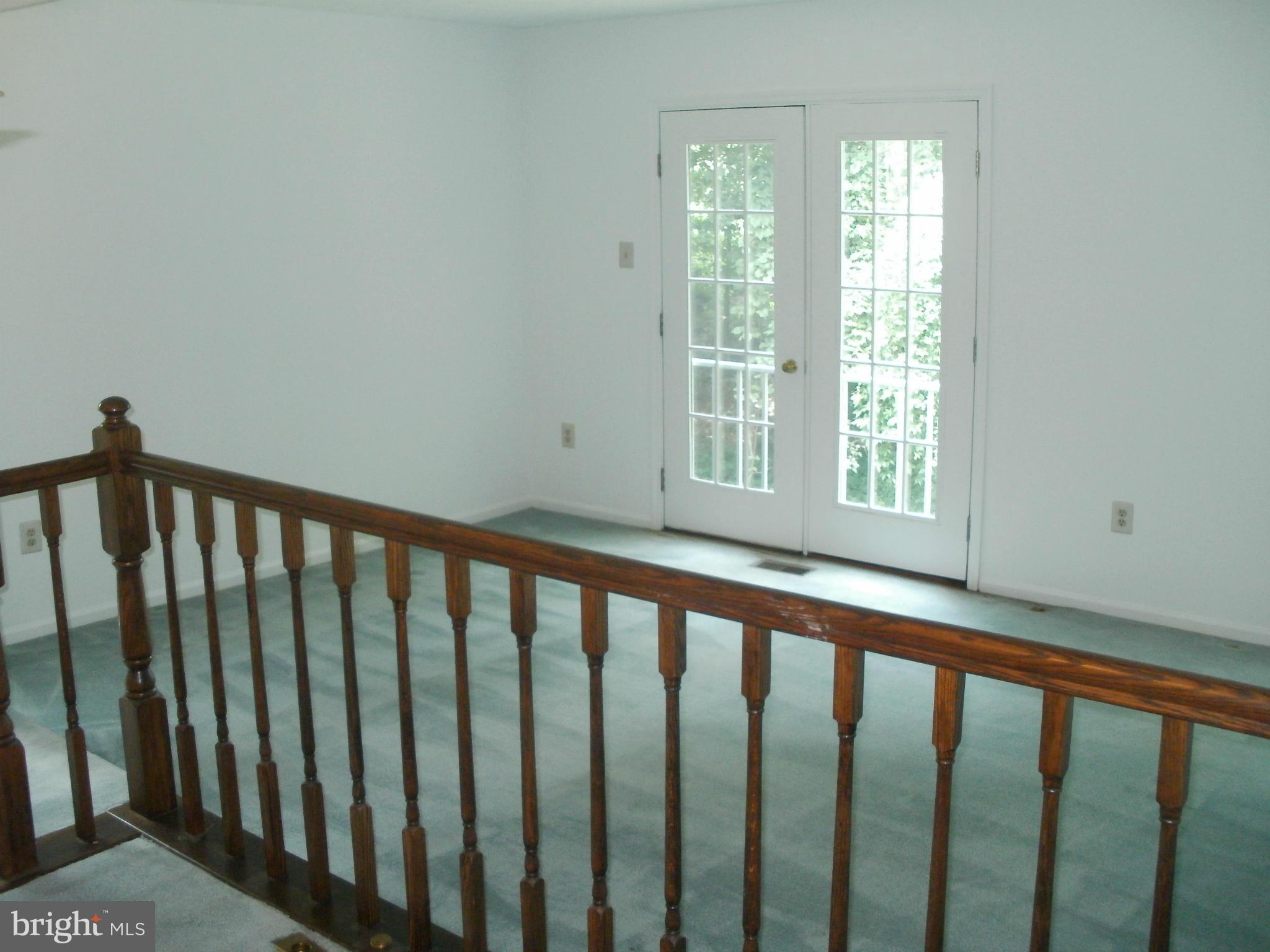 7562 Mandan Road Greenbelt, MD 20770 - Photo 21 of 27 Living Room