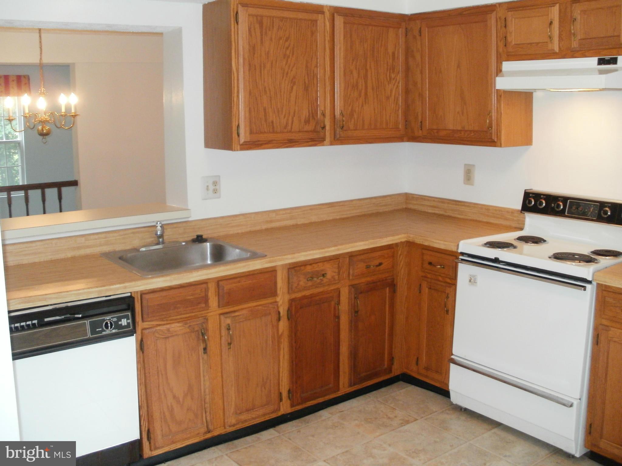 7562 Mandan Road Greenbelt, MD 20770 - Photo 9 of 27 Kitchen