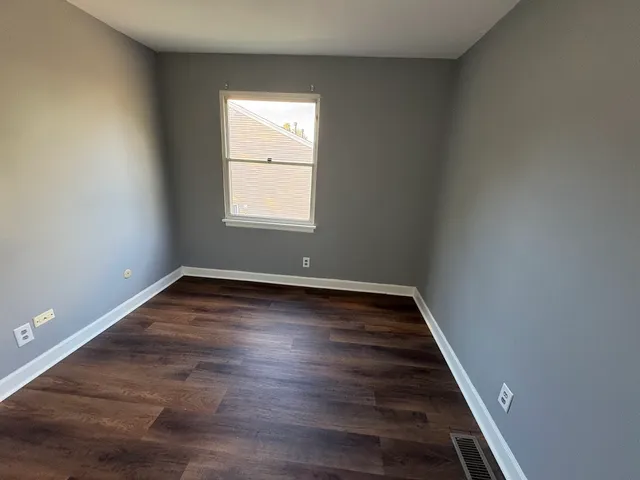 $2,100 | 4 W Fernwood Drive, Bolingbrook, IL 60440