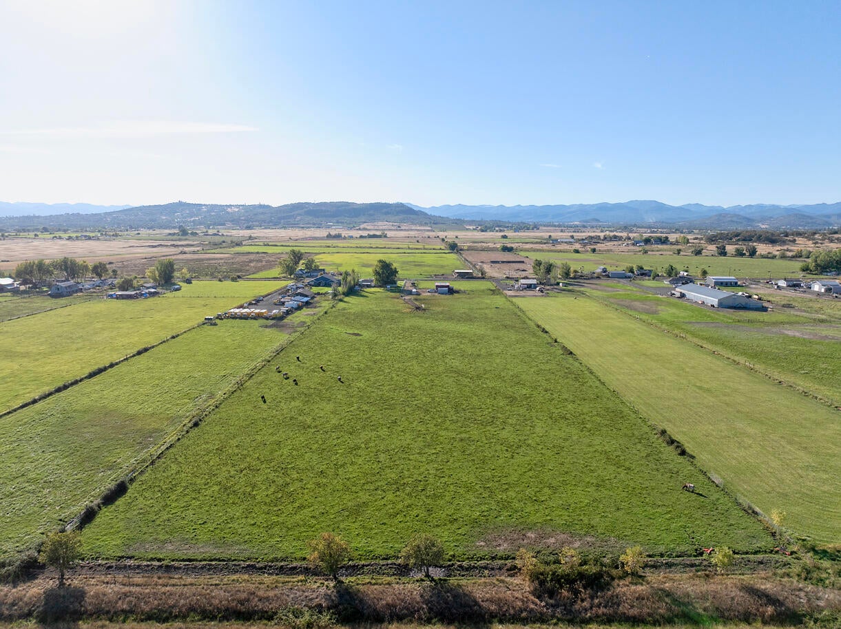 2795 Ball Road Eagle Point, OR 97524 - Photo 21 of 30 DJI_20250928182253_0095_D copy