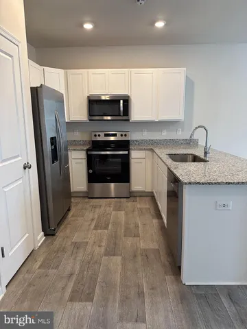 $2,100 | 427 Tevis Street, Winchester, VA 22601