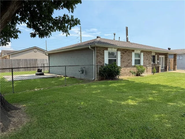 $1,650 | 373 Greenwood Drive, Laplace, LA 70068