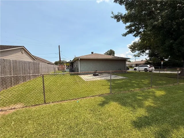 $1,650 | 373 Greenwood Drive, Laplace, LA 70068