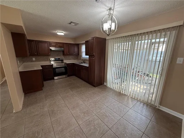 $1,650 | 373 Greenwood Drive, Laplace, LA 70068