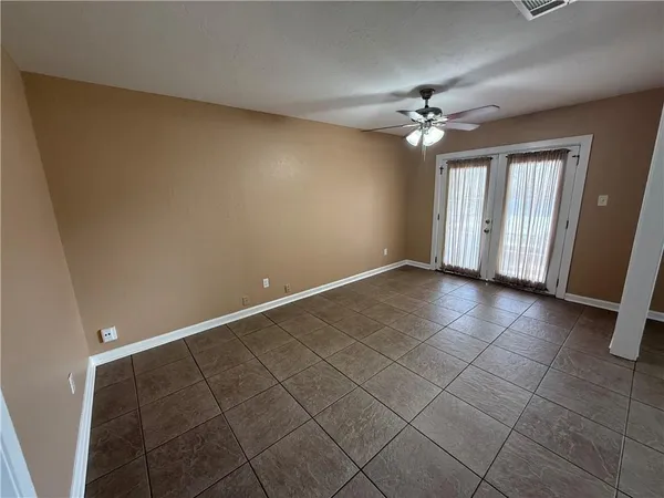 $1,650 | 373 Greenwood Drive, Laplace, LA 70068