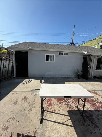 $999,999 | 3529 10th Avenue, Los Angeles, CA 90018