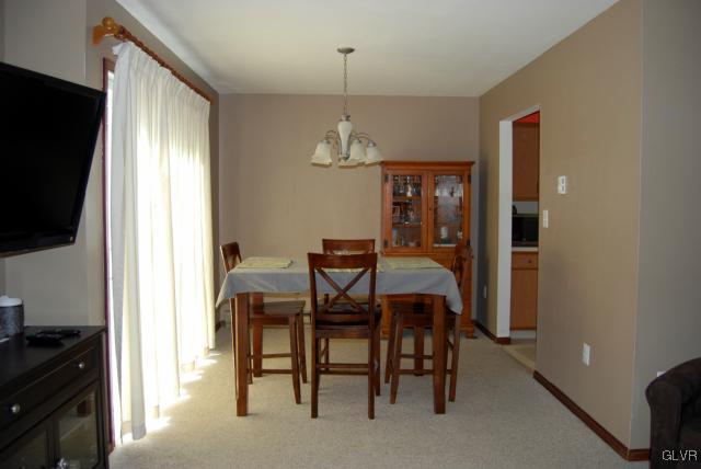 893 Briarstone Road Bethlehem, PA 18017 - Photo 5 of 14 Gallery Image 5