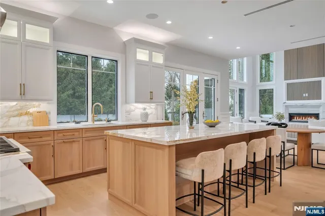 $3,879,000 | 7 Central Avenue, Demarest, NJ 07627