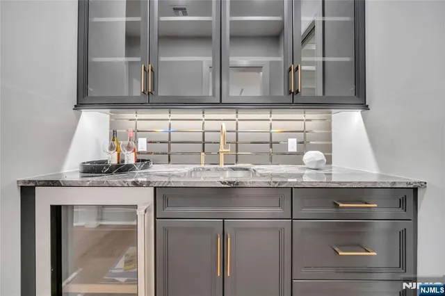 $3,879,000 | 7 Central Avenue, Demarest, NJ 07627