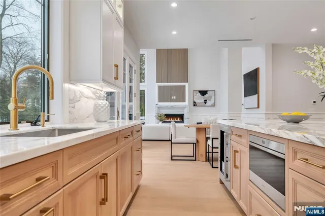 $3,879,000 | 7 Central Avenue, Demarest, NJ 07627