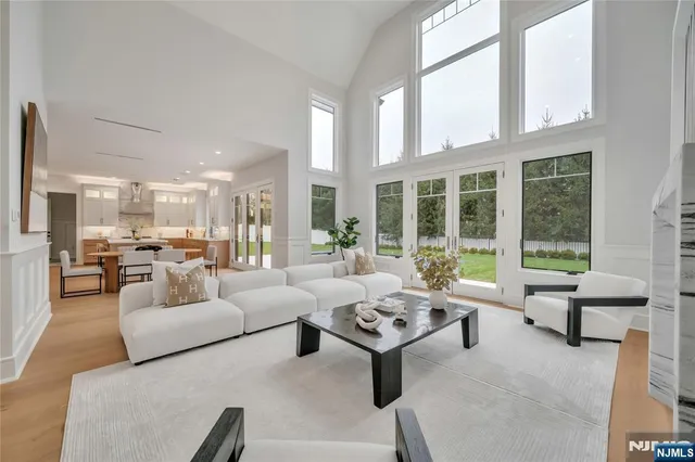 $3,879,000 | 7 Central Avenue, Demarest, NJ 07627