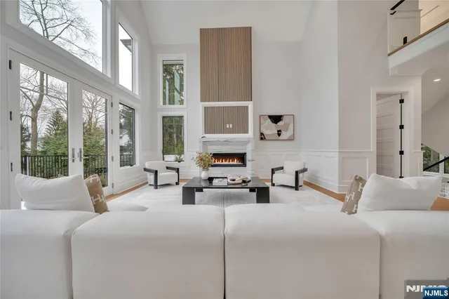 $3,879,000 | 7 Central Avenue, Demarest, NJ 07627