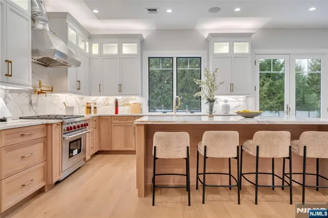 $3,879,000 | 7 Central Avenue, Demarest, NJ 07627