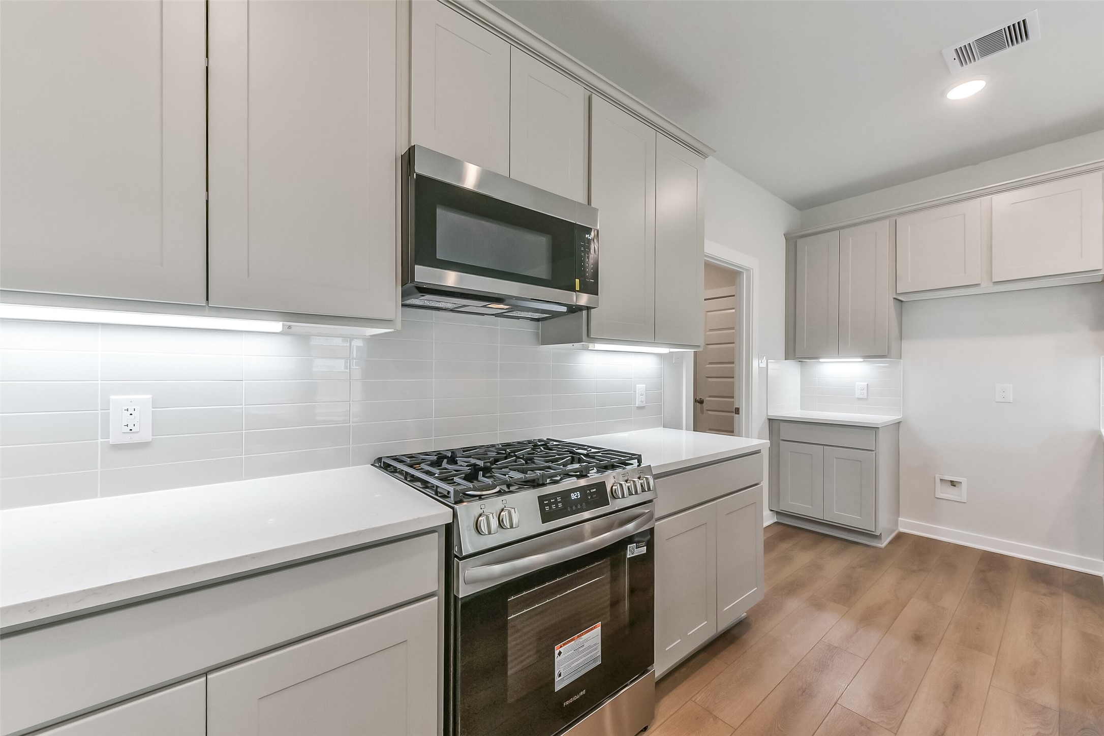 75 Leon Way Dayton, TX 77535 - Photo 11 of 38