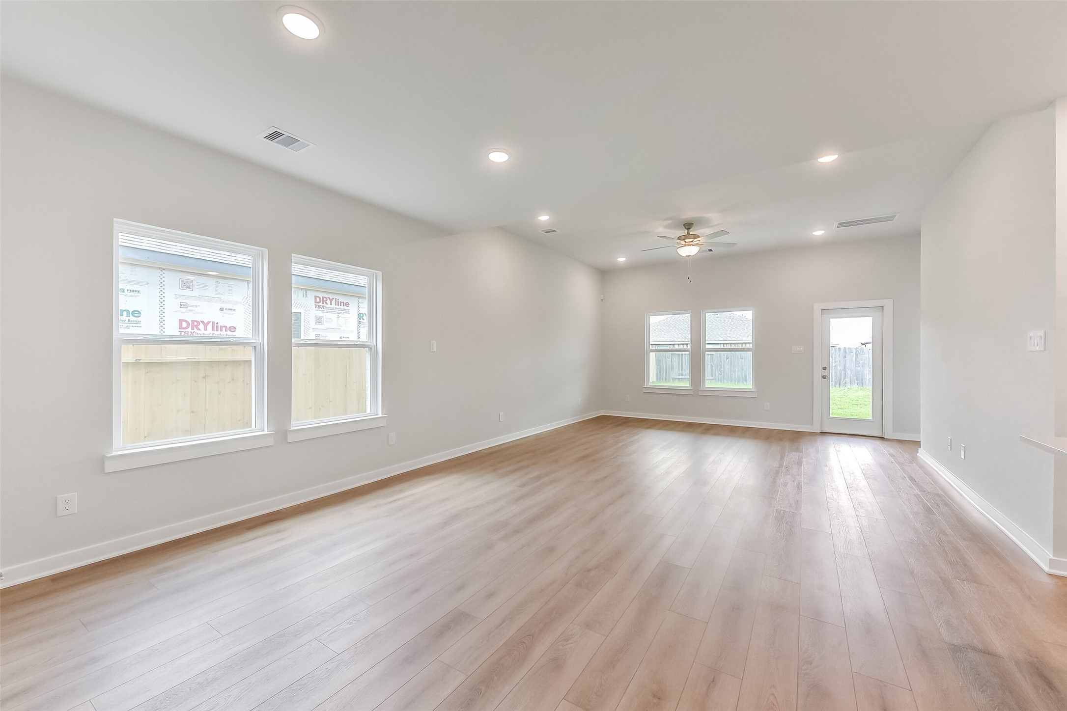 75 Leon Way Dayton, TX 77535 - Photo 14 of 38