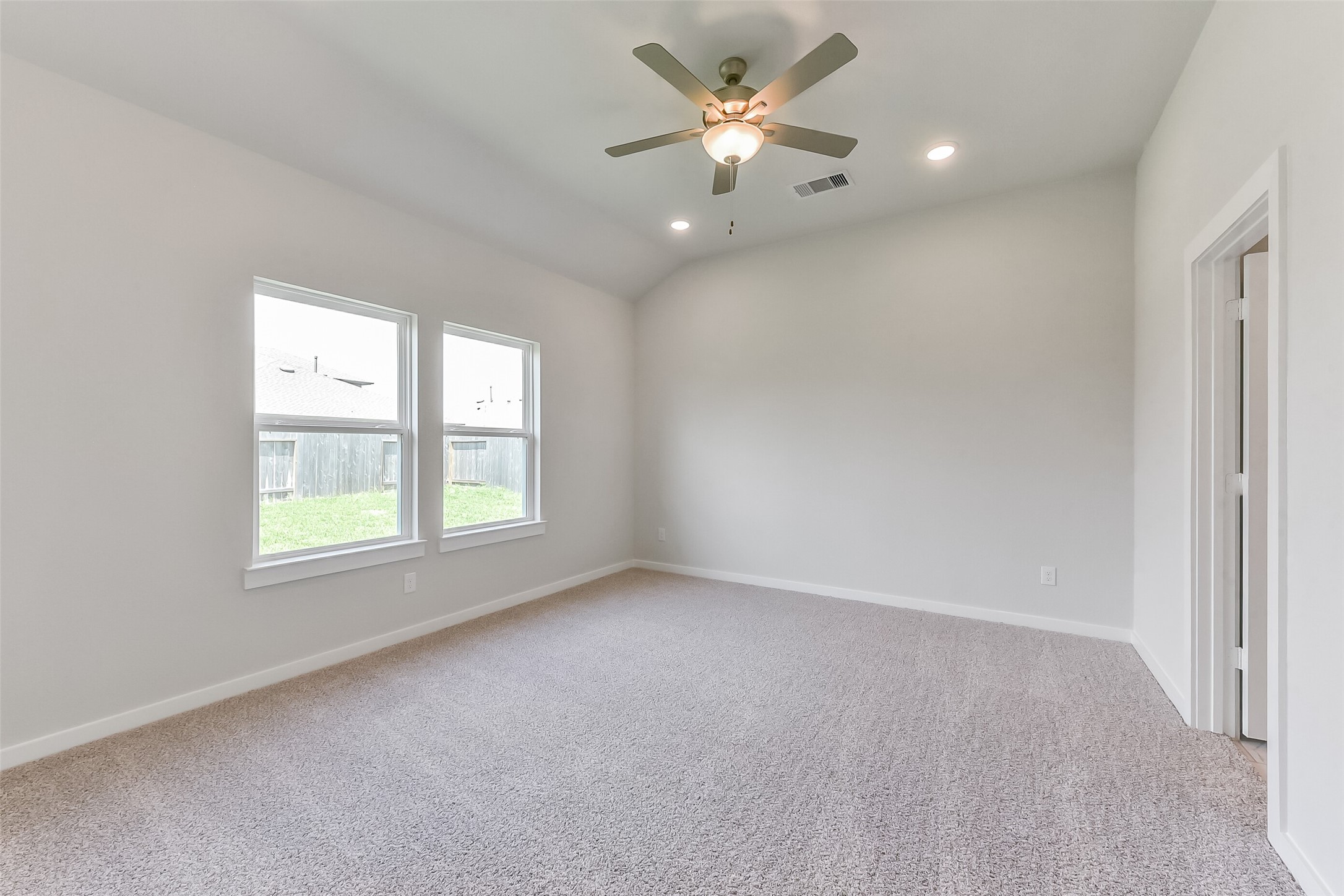 75 Leon Way Dayton, TX 77535 - Photo 16 of 38