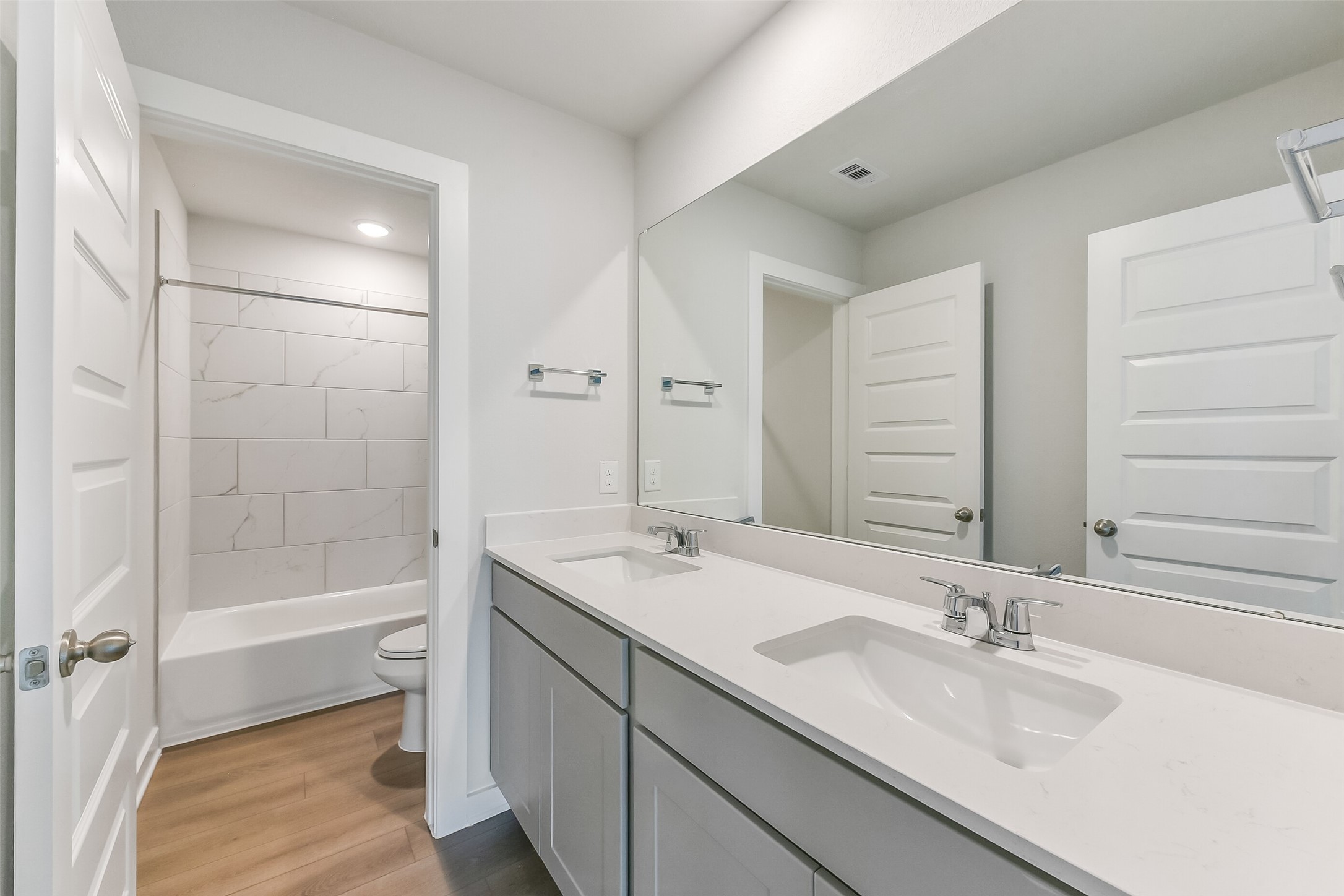 75 Leon Way Dayton, TX 77535 - Photo 33 of 38