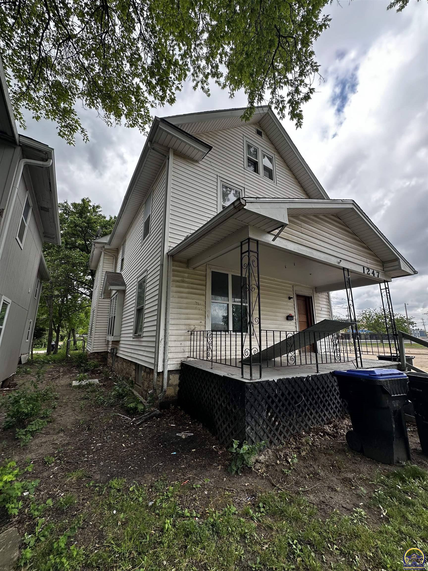 1247 Southwest Tyler Street Topeka, KS 66612 - Photo 29 of 33