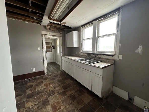 $80,000 | 1247 Southwest Tyler Street, Topeka, KS 66612