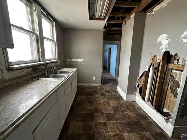 $80,000 | 1247 Southwest Tyler Street, Topeka, KS 66612