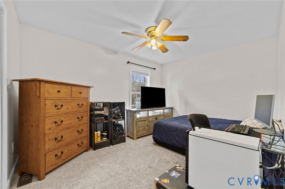 18730 Hawkins Church Road Dinwiddie, VA 23841 - Photo 20 of 39