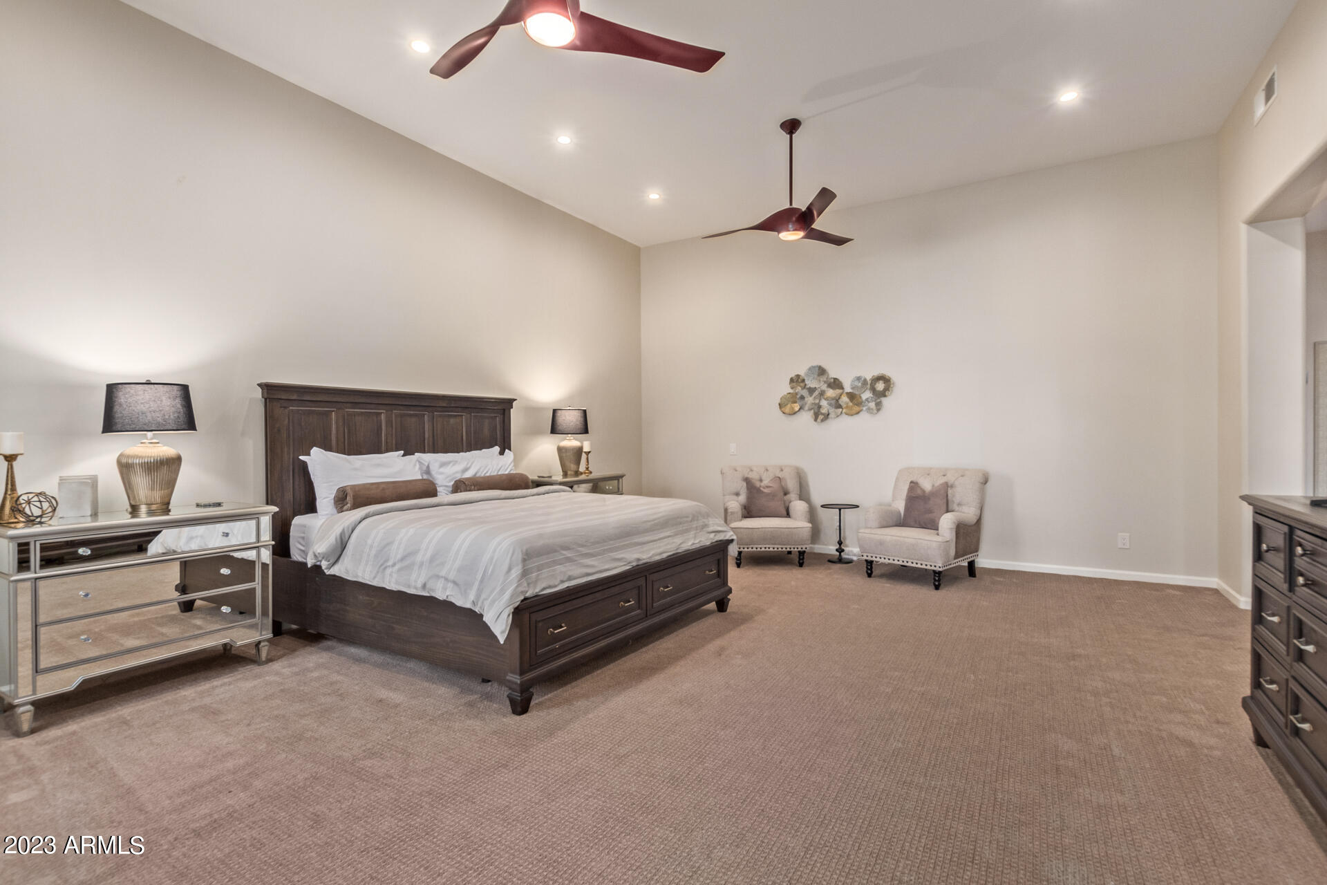 206 West Rock View Road Phoenix, AZ 85085 - Photo 30 of 74 Spacious, high ceilings