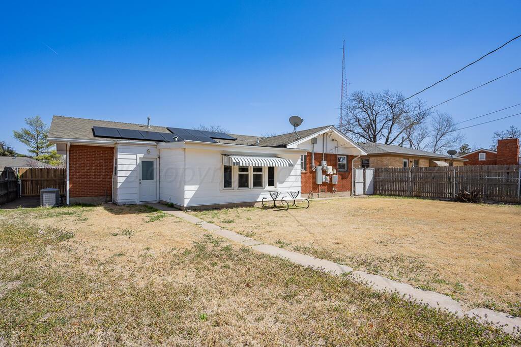 3608 South Bryan Street Amarillo, TX 79109 - Photo 17 of 18 backyard 1