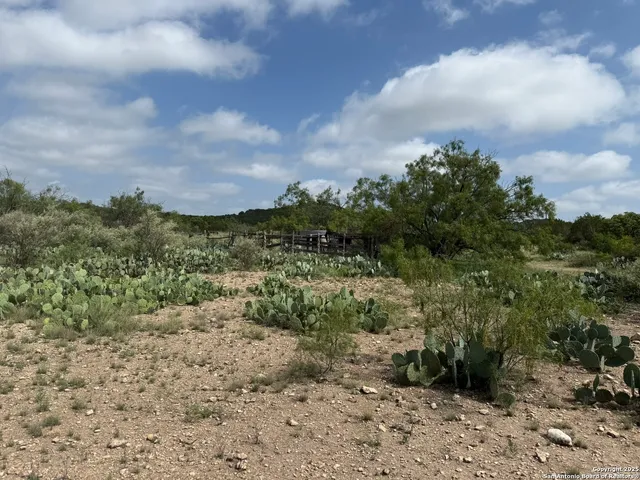 $440,000 | Tbd Murray Ranch Road, Sabinal, TX 78881