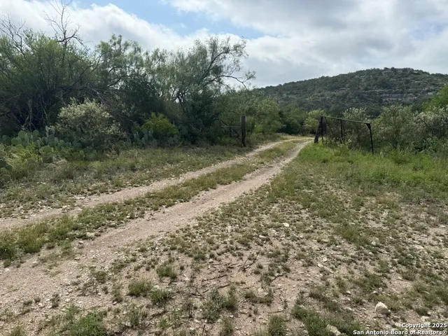 $440,000 | Tbd Murray Ranch Road, Sabinal, TX 78881