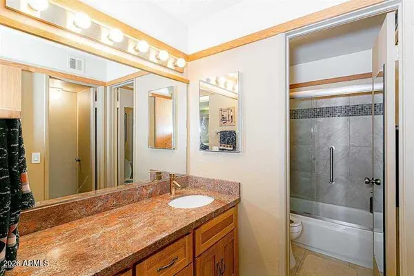 $2,395 | 5225 North 24th Street, Unit 201, Phoenix, AZ 85016