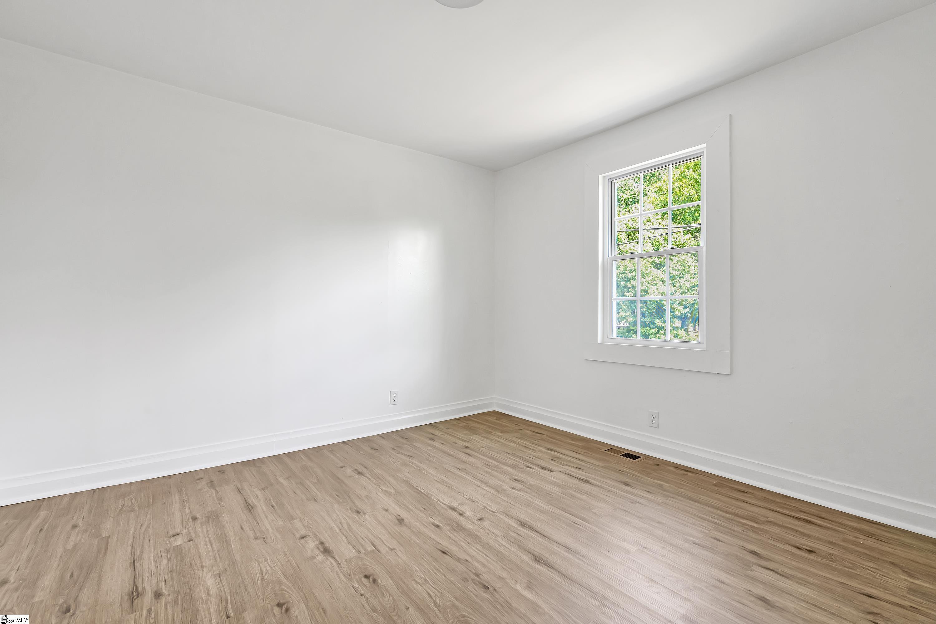 302 Old Norris Road Liberty, SC 29657 - Photo 11 of 23 Gallery Image 11