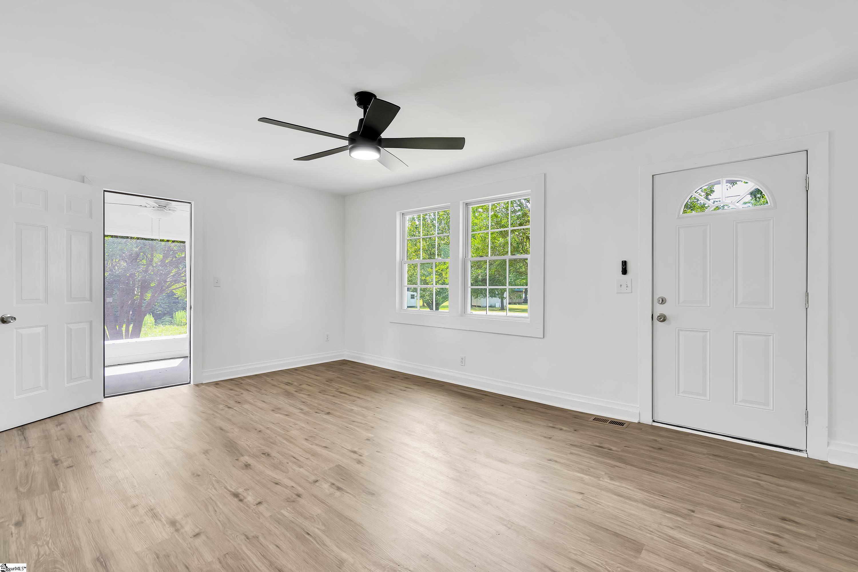 302 Old Norris Road Liberty, SC 29657 - Photo 2 of 23 Gallery Image 2