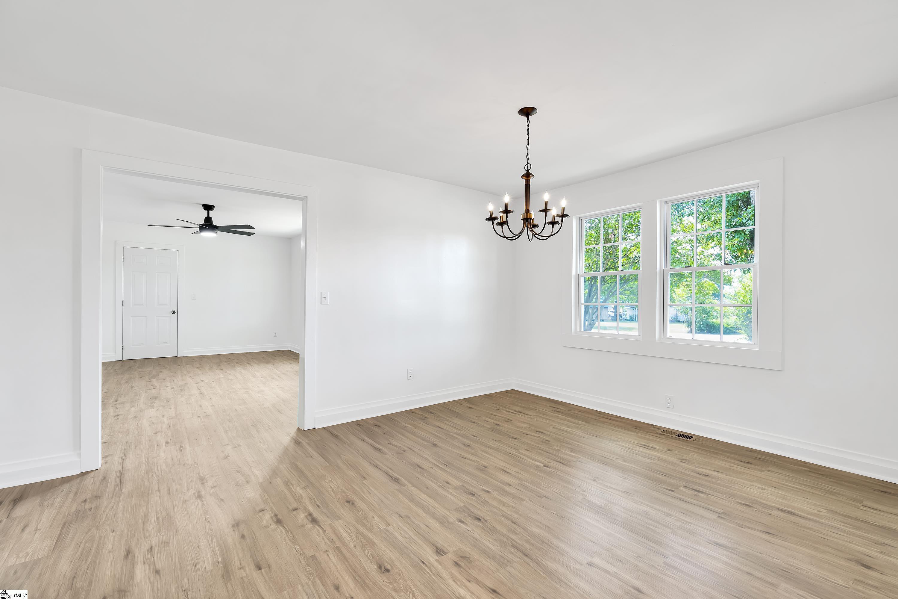 302 Old Norris Road Liberty, SC 29657 - Photo 5 of 23 Gallery Image 5