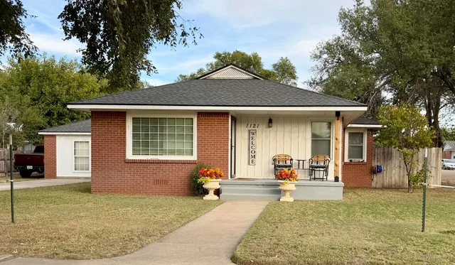 $269,500 | 1121 Oak Avenue, Dalhart, TX 79022
